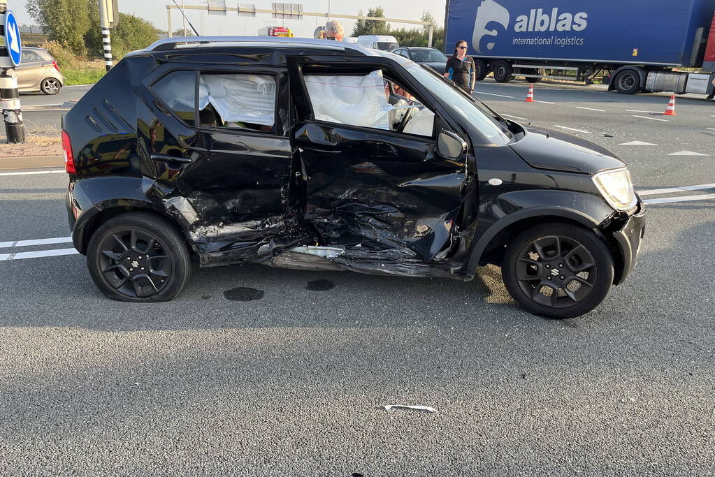 Voertuigen zwaar beschadigd door ongeval