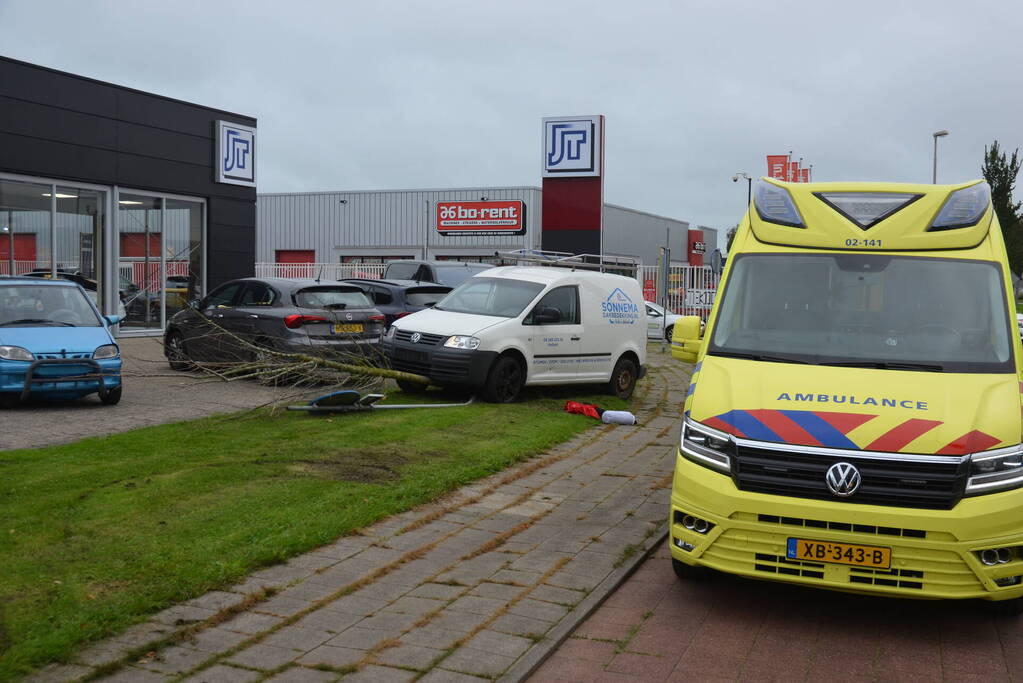 Gewonde bij ongeval tussen twee bestelbussen