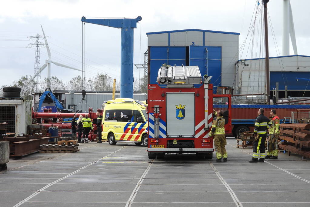 Persoon uit water gered