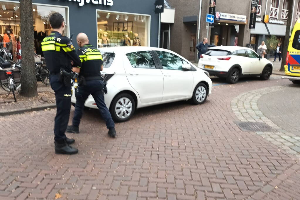 Automobilist en fietser in botsing