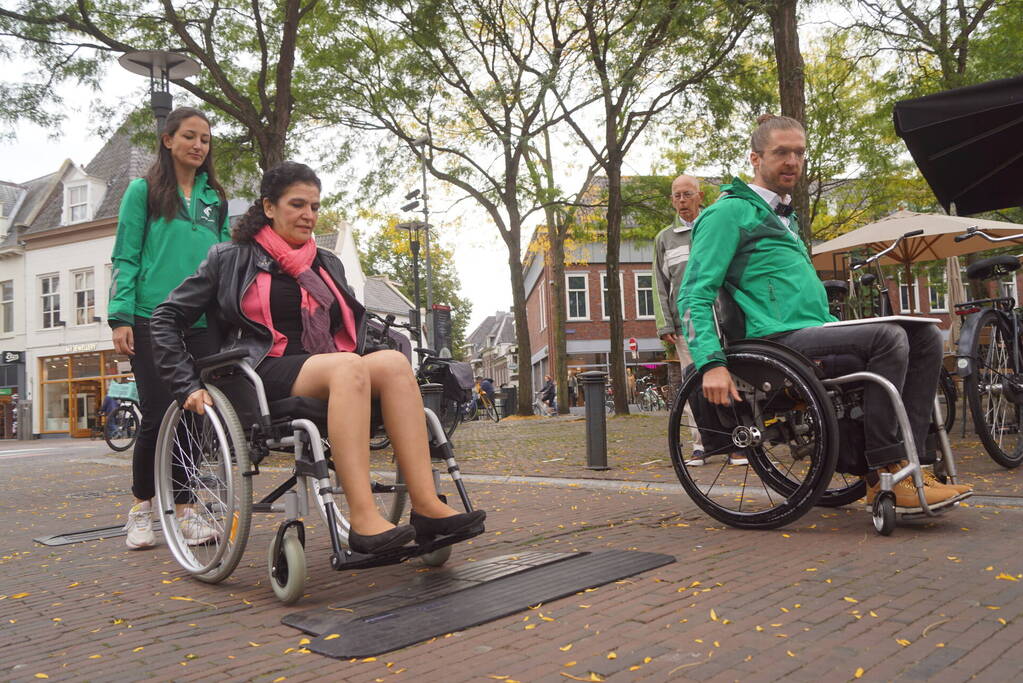 Hindernissen voor mensen met beperking worden zichtbaar in centrum