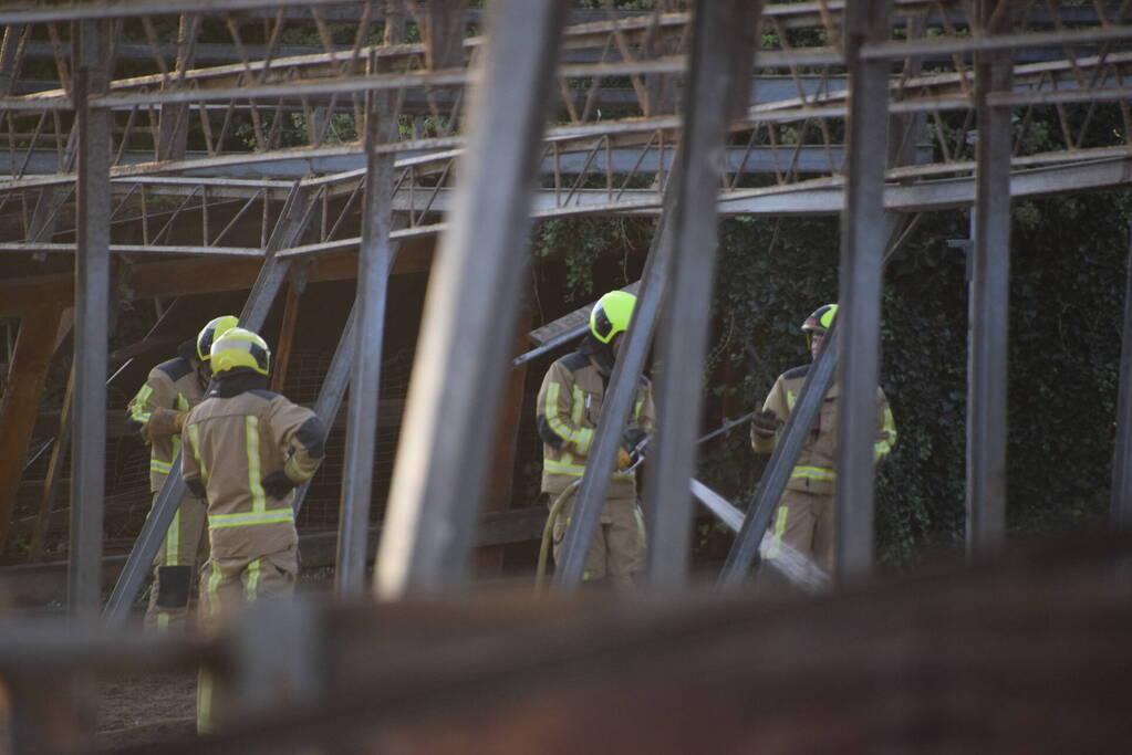 Brand in leegstaande kas snel geblust