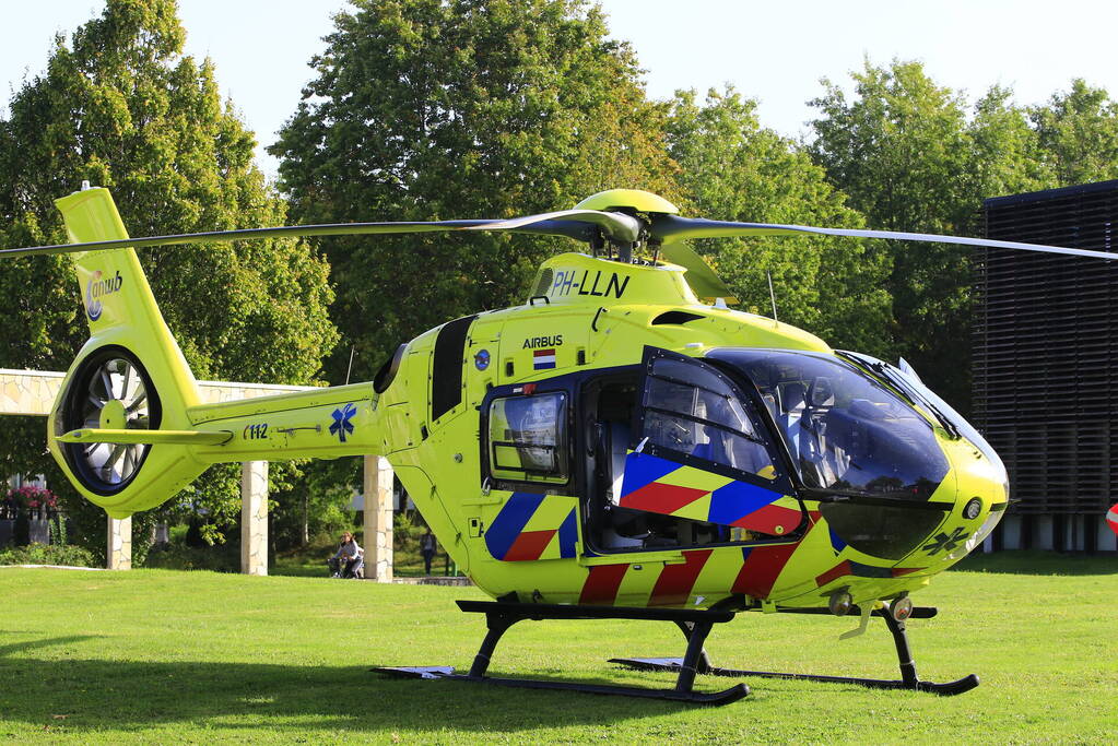 Fietser zwaargewond bij aanrijding