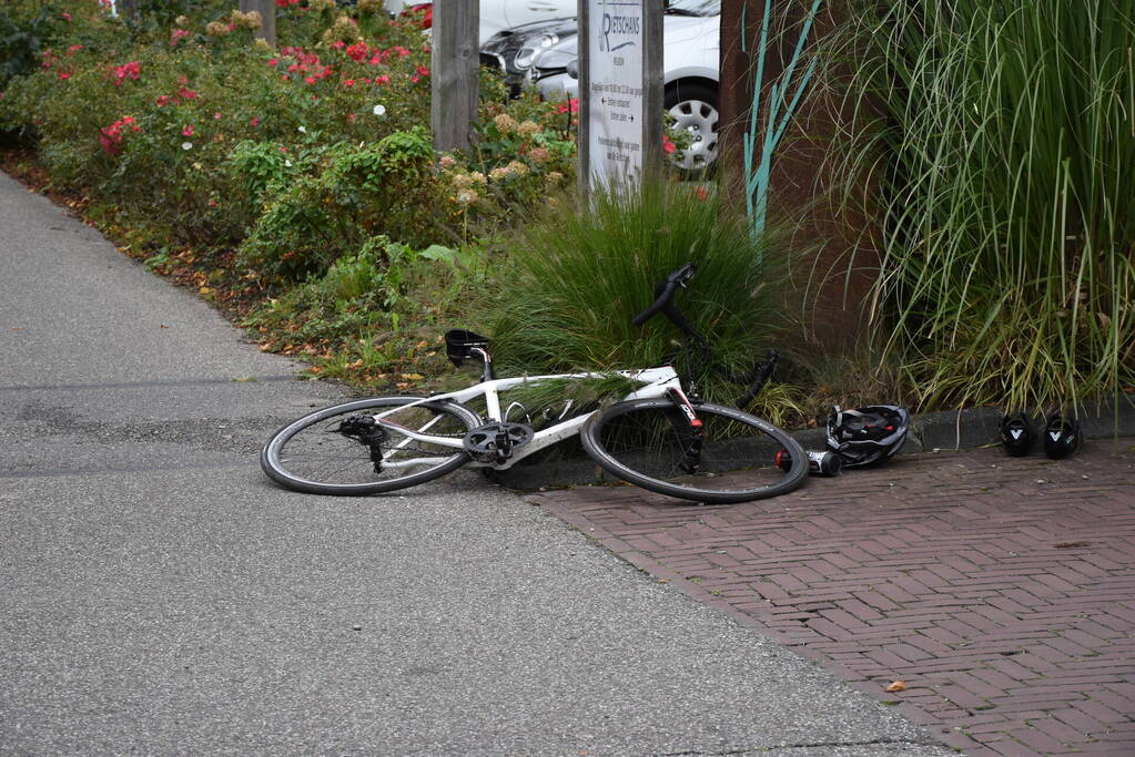 Fietser aangereden door personenauto