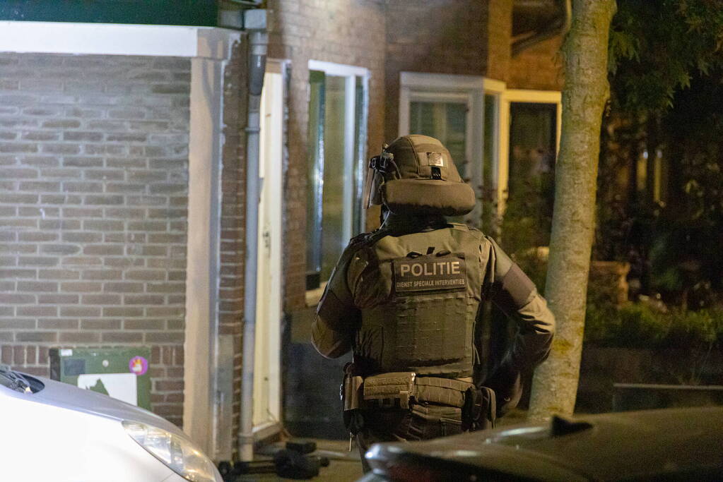 Arrestatieteam valt woning binnen na overval