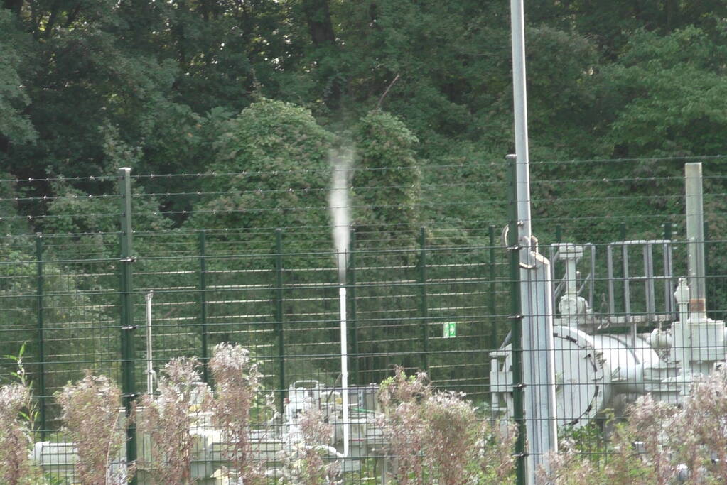 Bovengrondse gasleiding afgesloten na lekkage