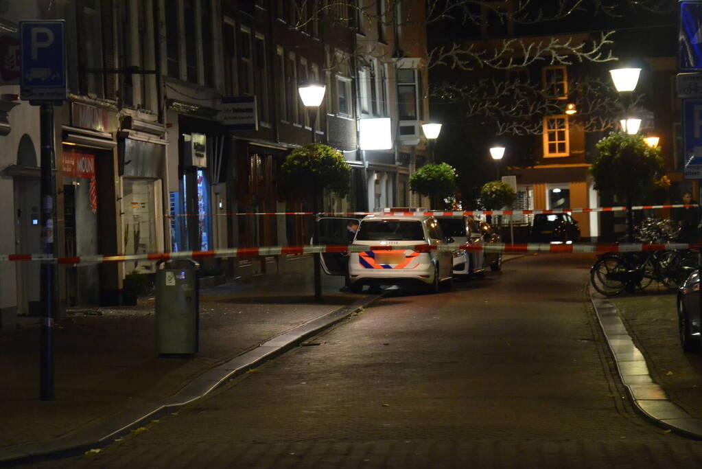 Explosie verbrijzeld voordeur