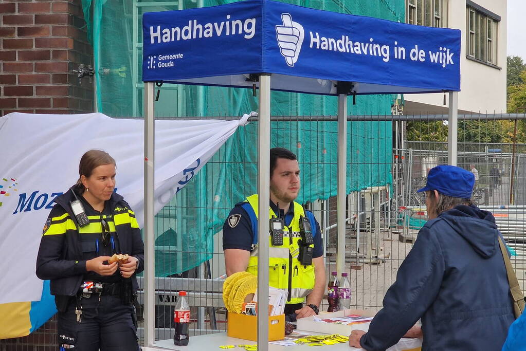 Infostand handhaving in de wijk