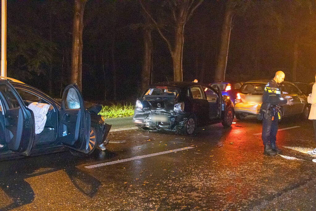 Vier voertuigen betrokken bij kettingbotsing