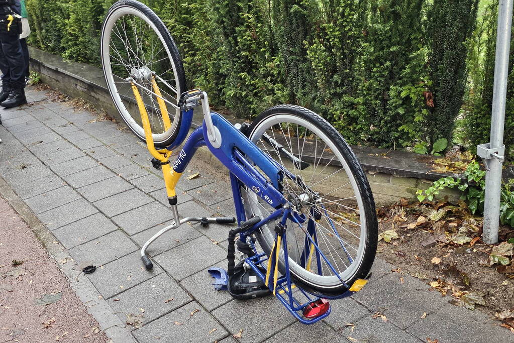 Fietser aangereden door personenauto