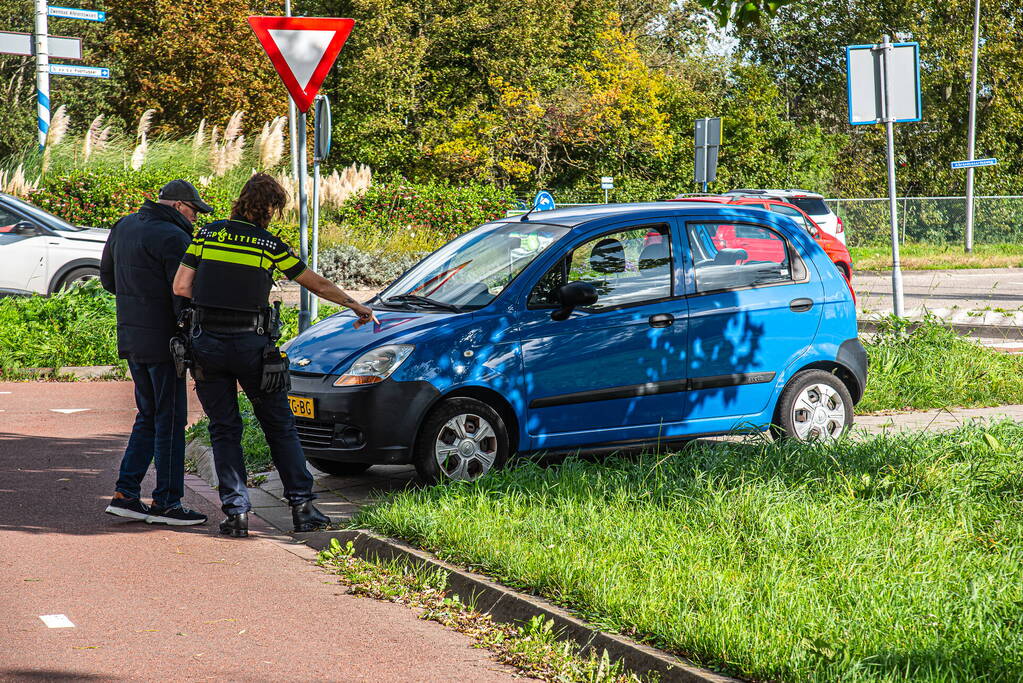 Wielrenner aangereden door auto