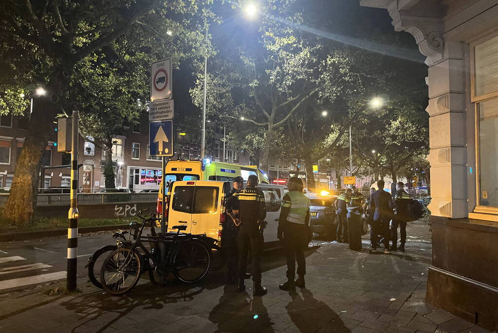 Fietser gewond bij botsing tegen stilstaande auto