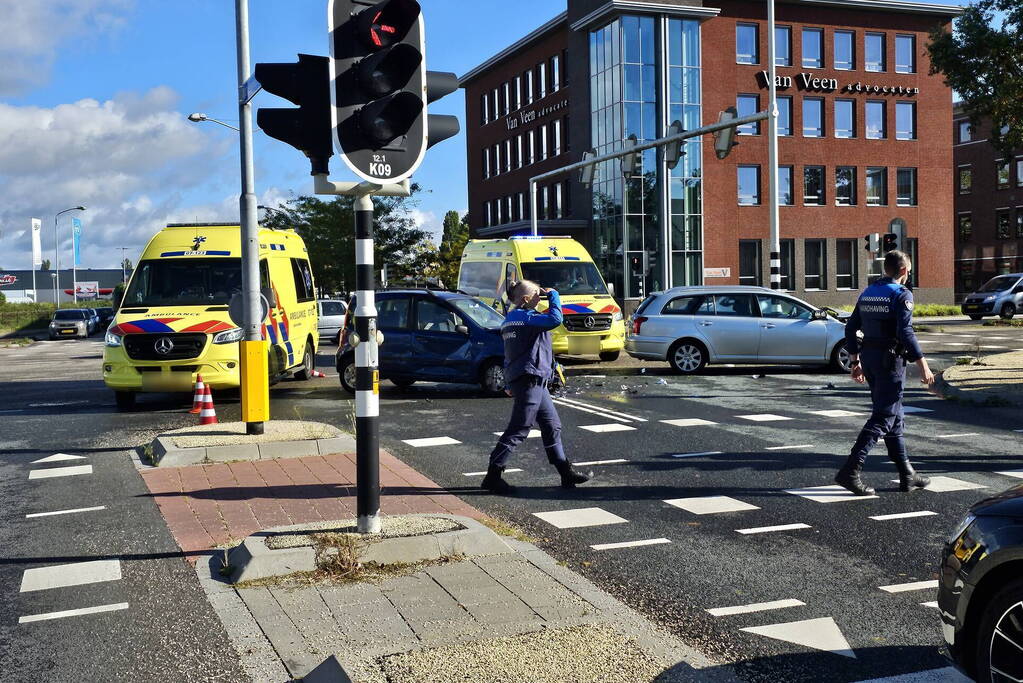 Flinke schade bij aanrijding op kruising