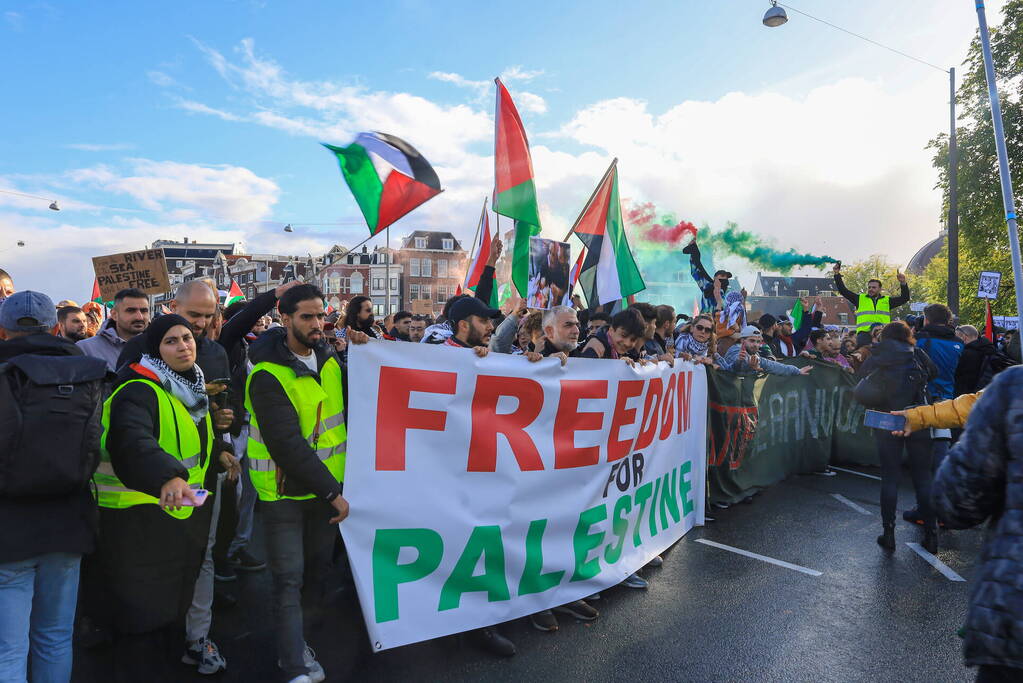 Grote opkomst bij demonstratie pro Palestina