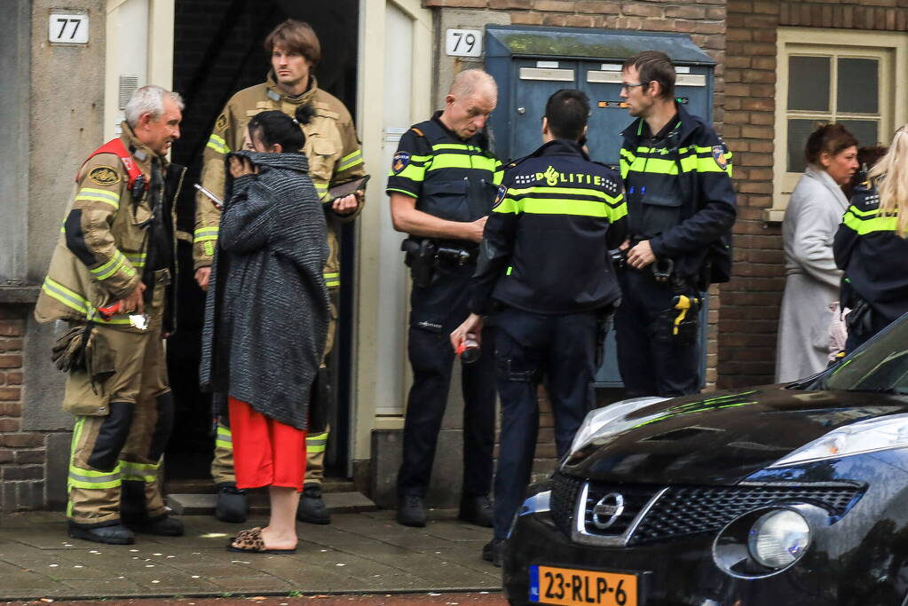 Vergeten pan op kookplaat veroorzaakt rook in woning