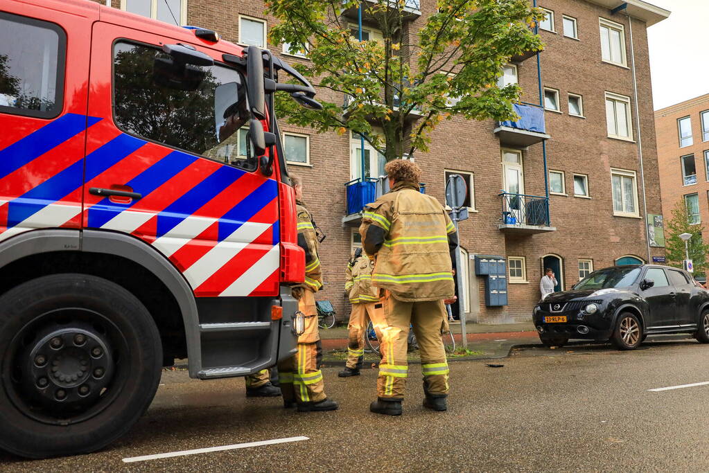 Vergeten pan op kookplaat veroorzaakt rook in woning