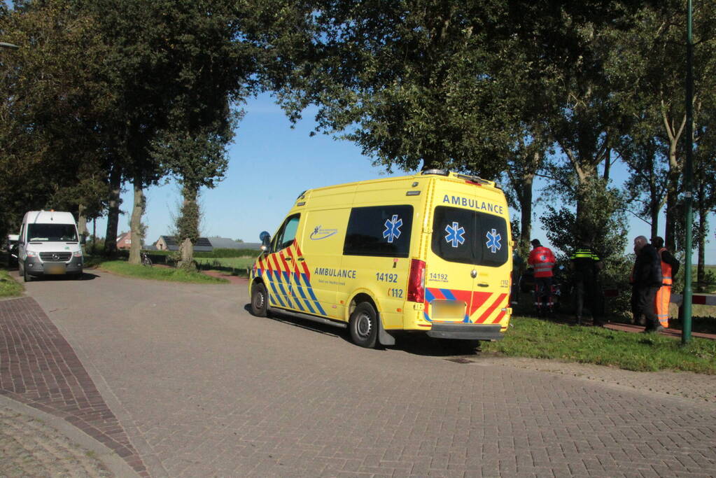 Aanrijding tussen auto en scooter