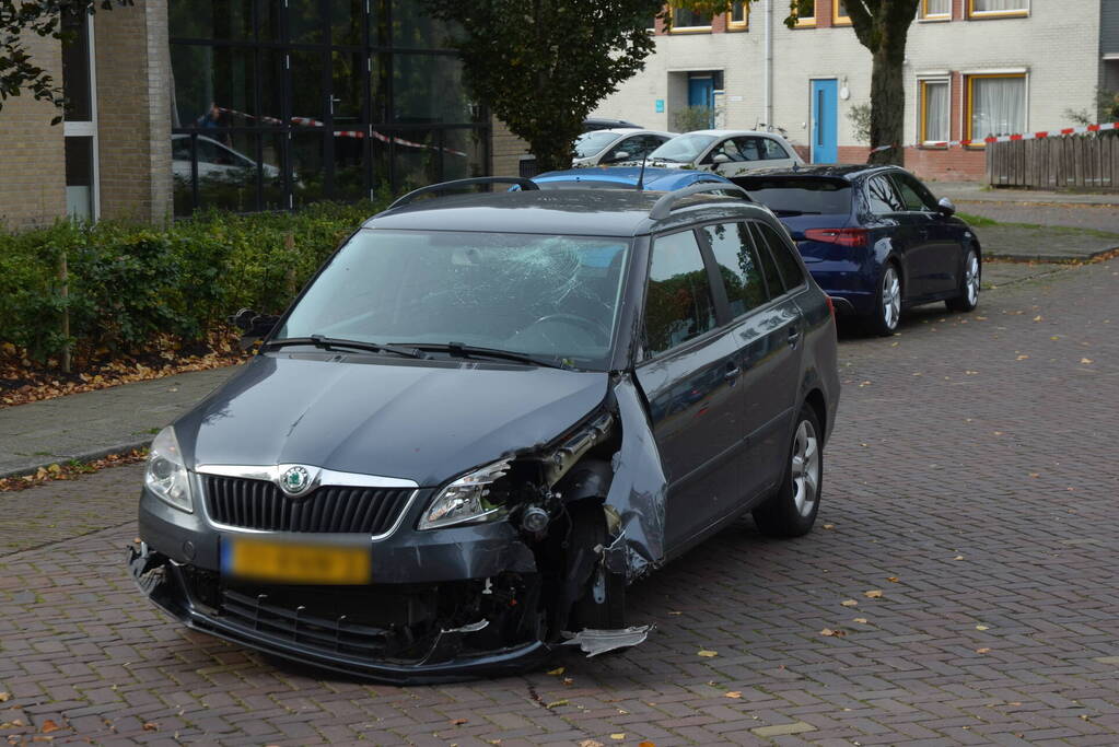 Politie verricht onderzoek nadat fietser geschept is