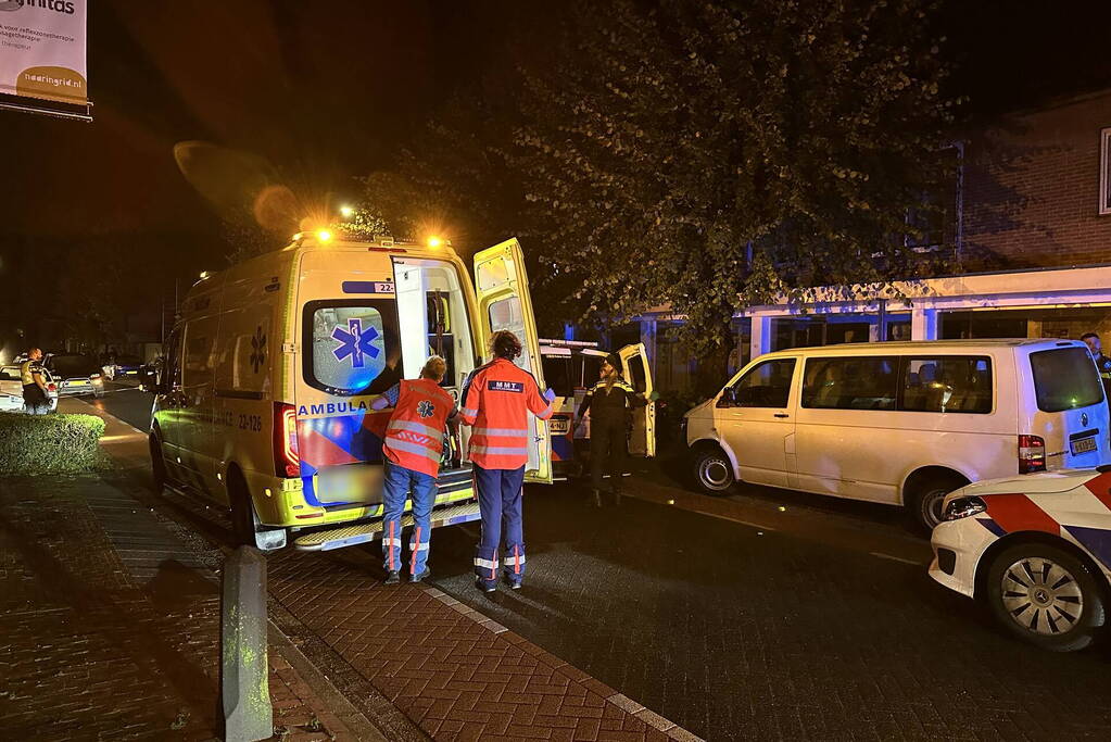 Twee personen zwaargewond bij steekincident in woning