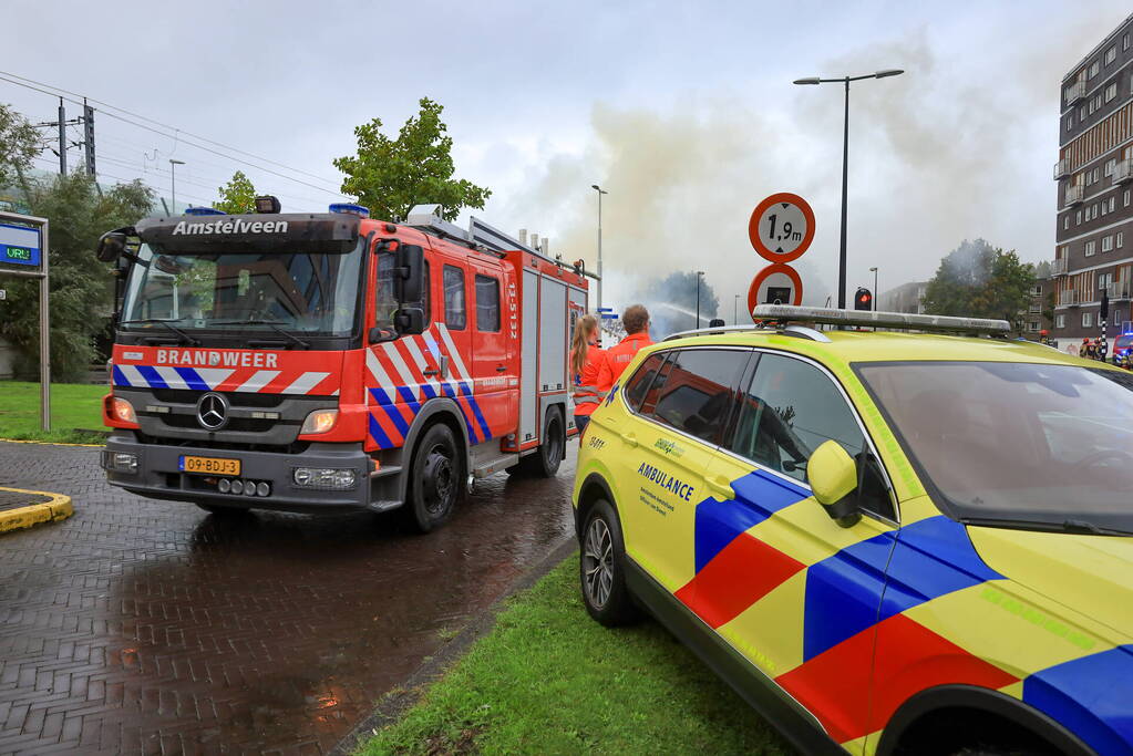 Veel brandweer ingezet voor grote gebouwbrand
