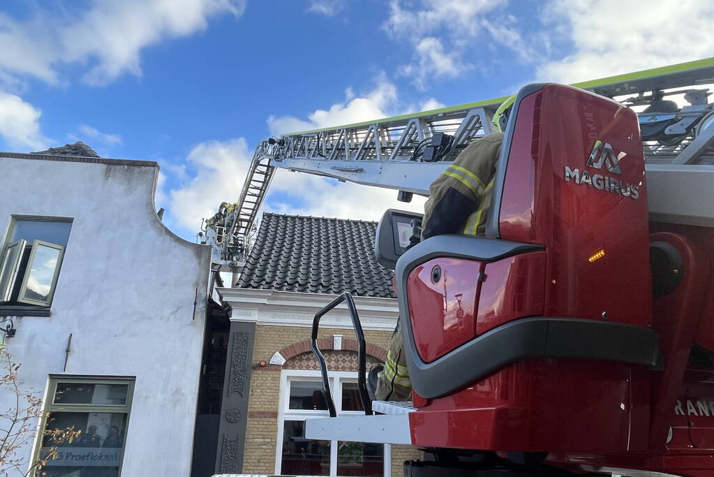 Schoorsteenbrand snel onder controle