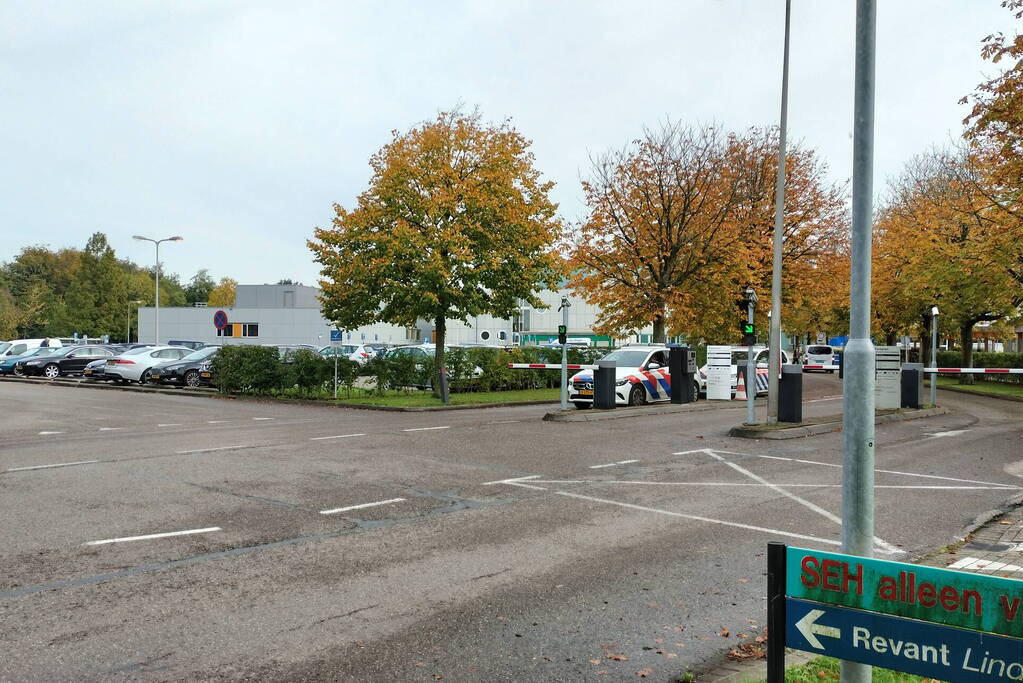 Hulpdiensten groots ingezet voor brandmelding in ziekenhuis