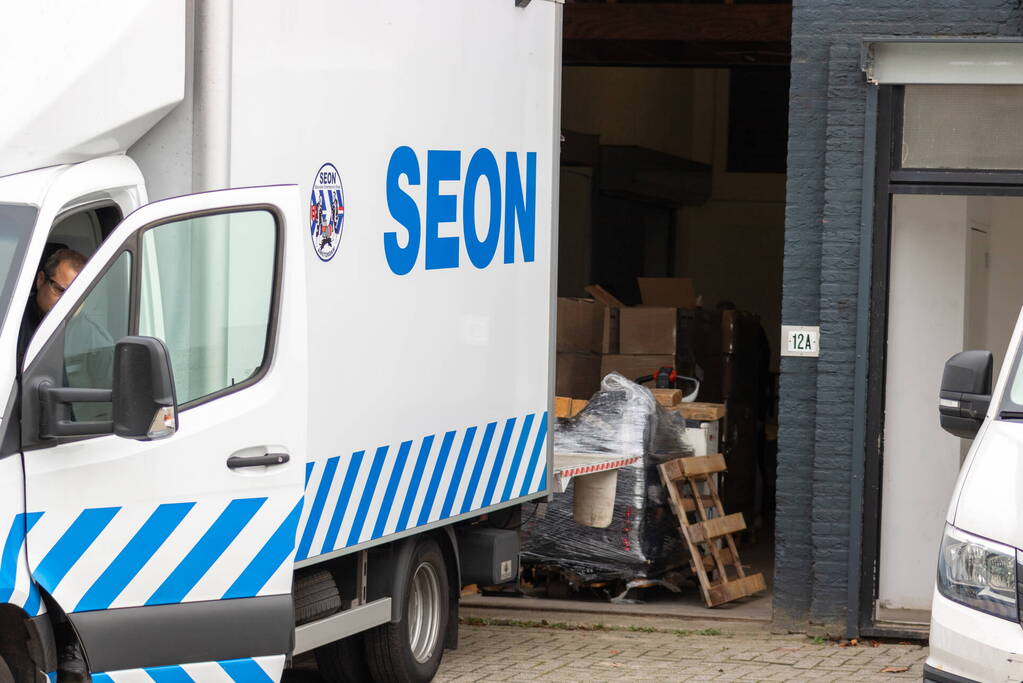 Grote hoeveelheid chemicaliën gevonden in bedrijfspand