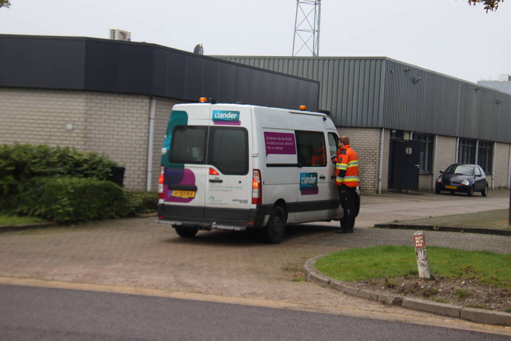 Werknemers ruiken gas in bedrijfspand