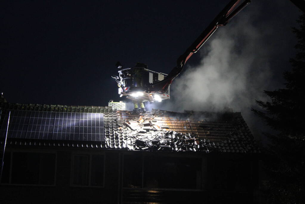 Uitslaande brand in woning