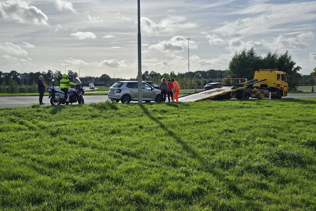 Twee voertuigen botsten op oprit snelweg