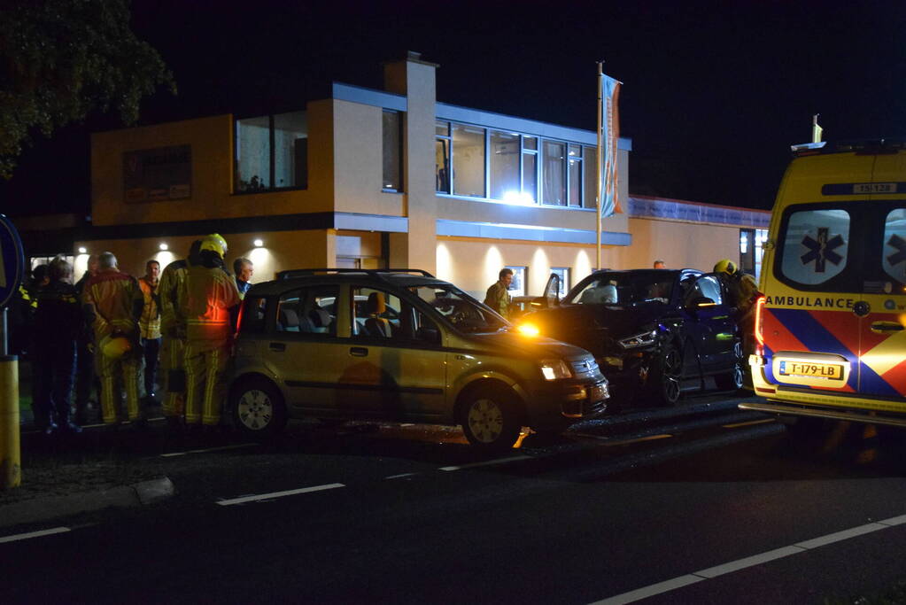 Persoon gewond bij ongeval tussen twee voertuigen