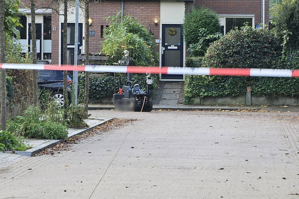Wijk afgezet vanwege politieactie, explosieven opruimingsdienst opgeroepen