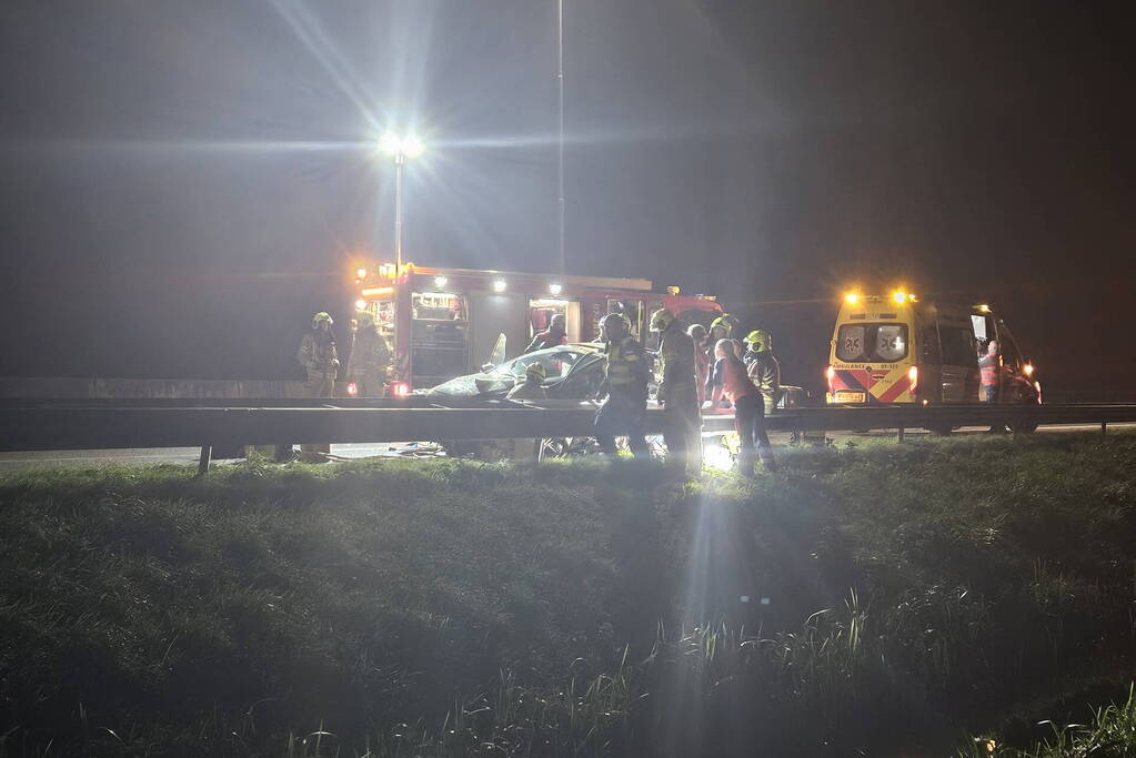 Dodelijk ongeval met meerdere voertuigen, twee aanhoudingen voor rijden onder invloed