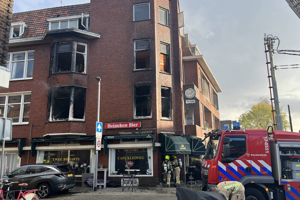 Grote uitslaande brand in appartementencomplex
