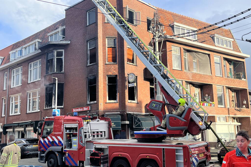 Grote uitslaande brand in appartementencomplex