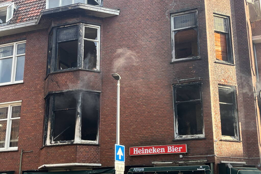 Grote uitslaande brand in appartementencomplex