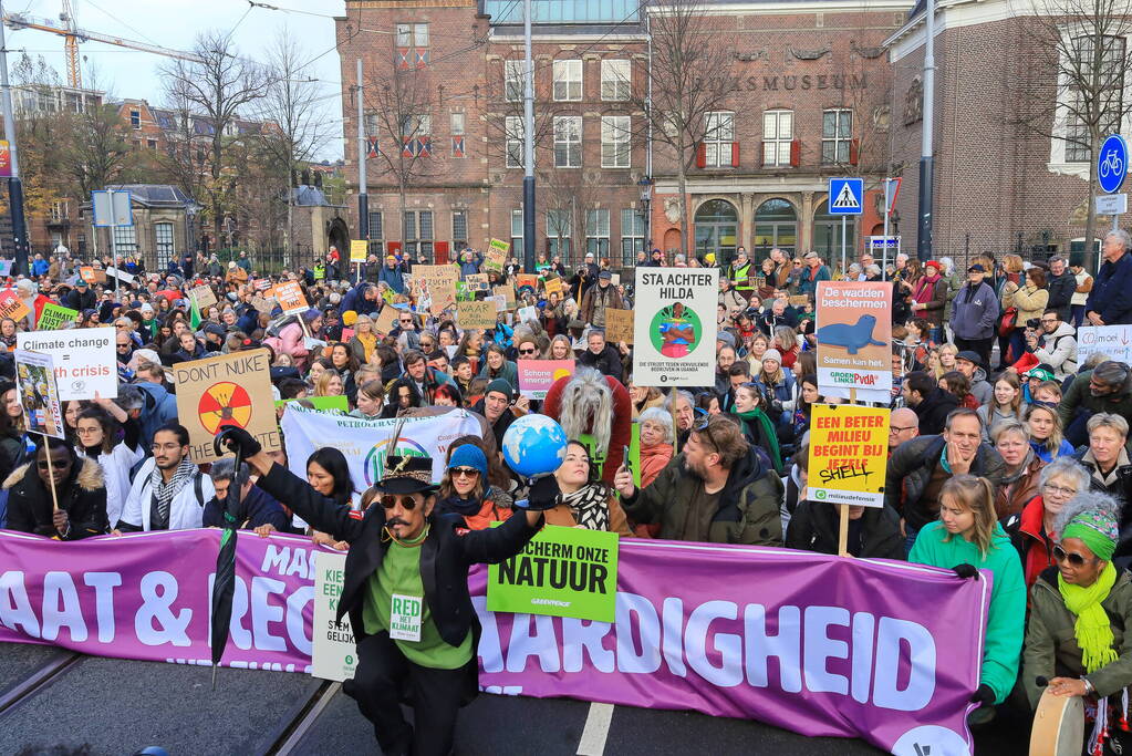 Tienduizenden mensen bij klimaatmars