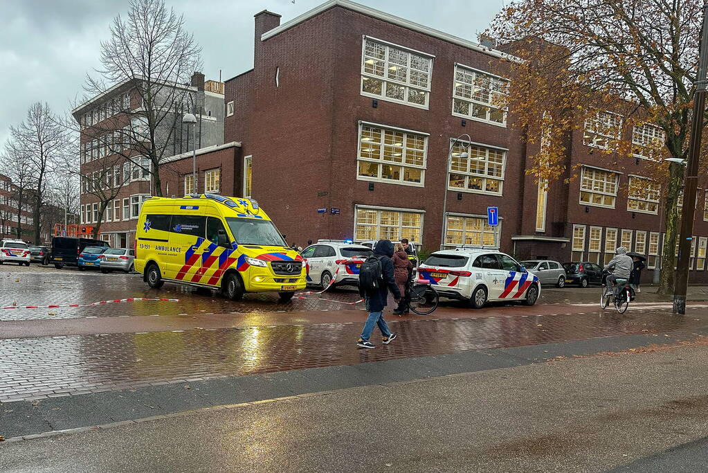 Jongen raakt gewond na steekpartij