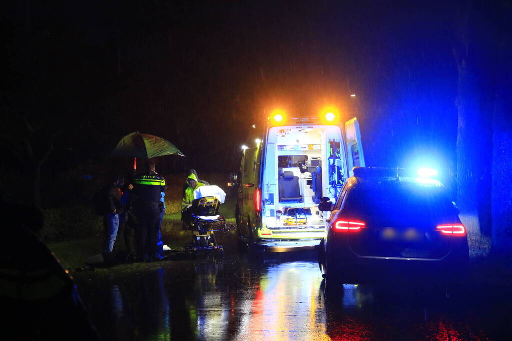 Fietser gewond bij botsing met auto