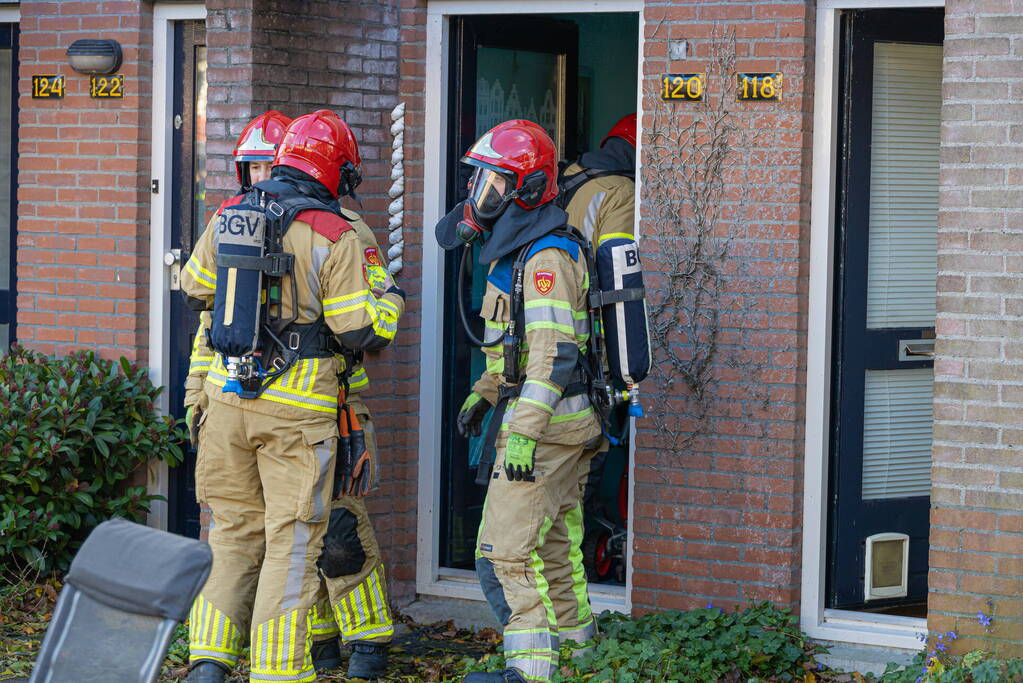 Bewoner uit woning gered tijdens keukenbrand