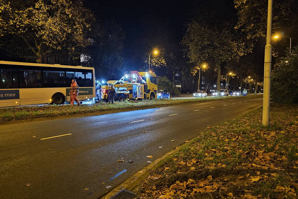 Verkeersopstopping tijdens berging defecte lijnbus