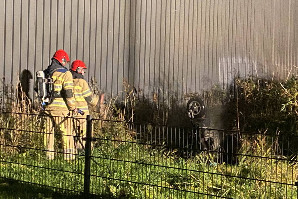 Scooter gaat in vlammen op