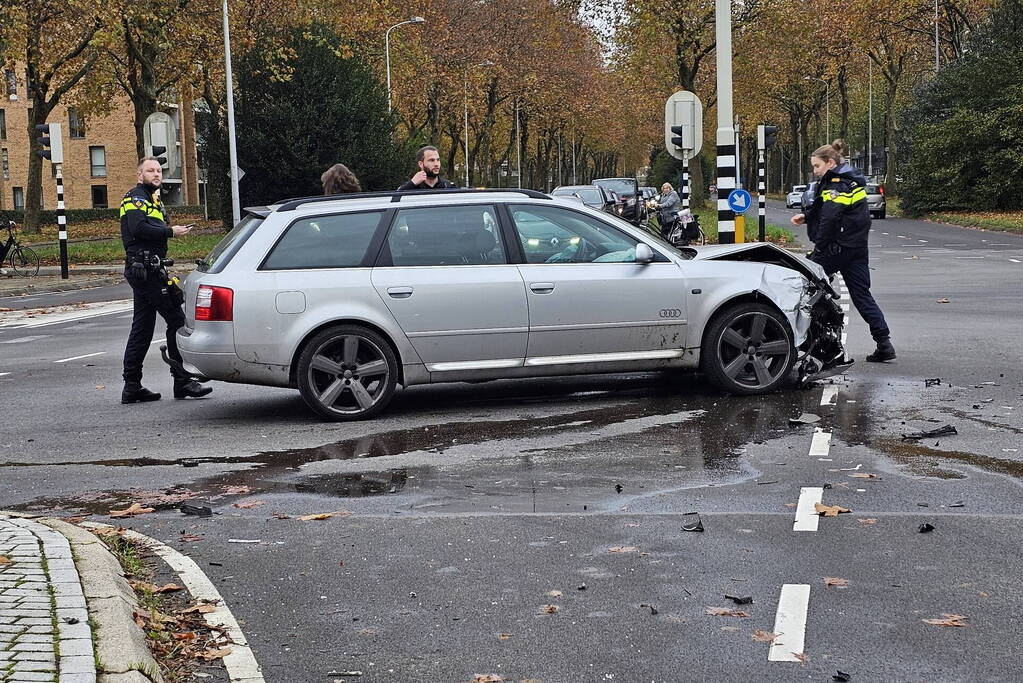 Forse schade bij frontale aanrijding