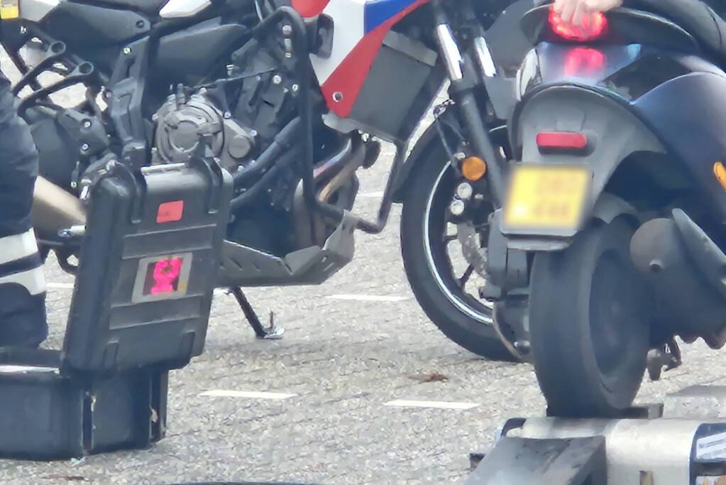 Politie houdt algemene verkeerscontrole op parkeerterrein