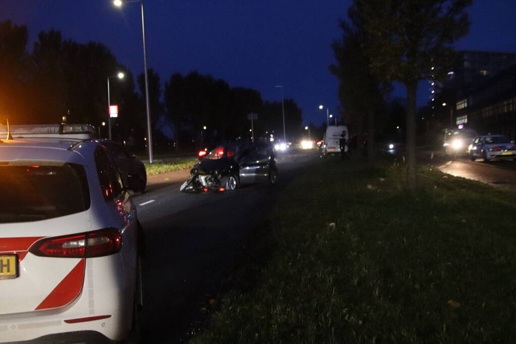 Veel schade bij frontale aanrijding
