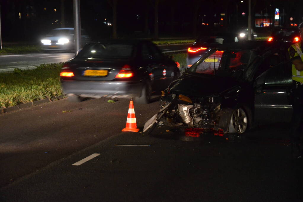 Veel schade bij frontale aanrijding