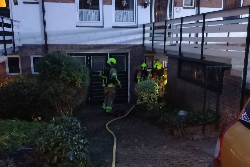 Brand in schuur snel onder controle