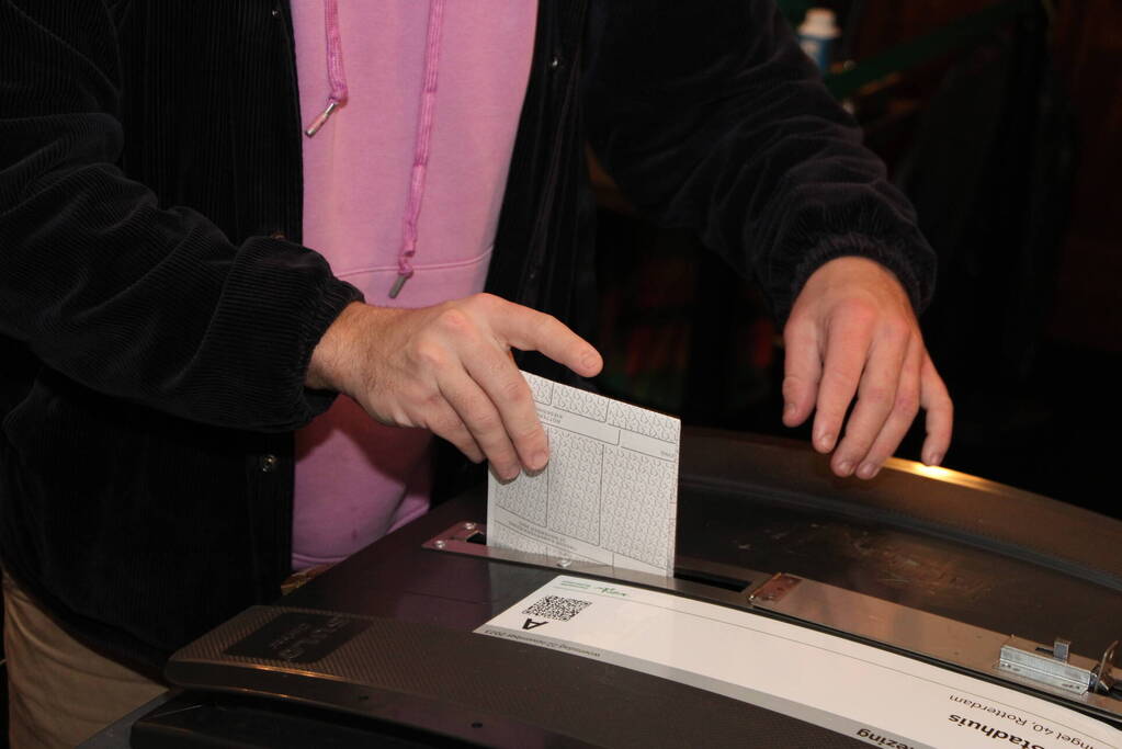 In de rij voor tweede kamerverkiezingen