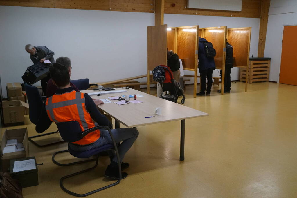 Stemmen en meteen kind naar school brengen