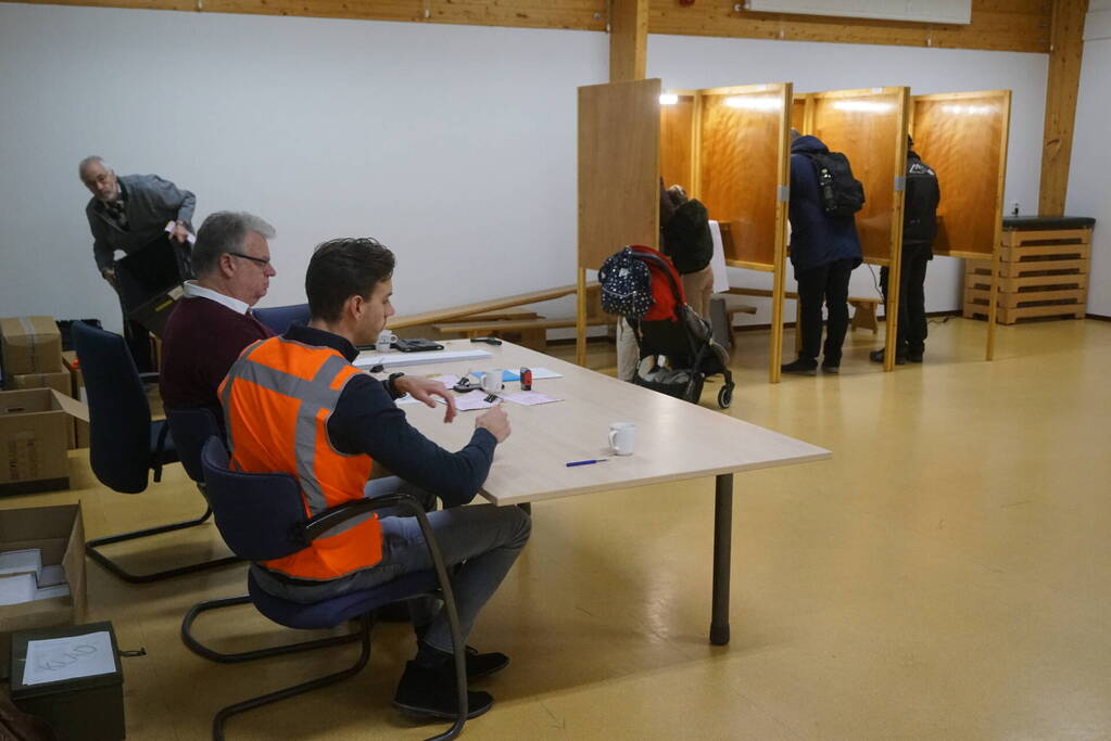 Stemmen en meteen kind naar school brengen